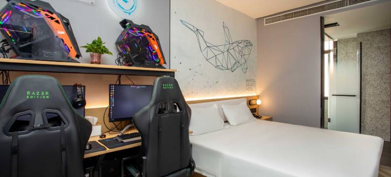 网鱼电竞酒店(上海松江万达店)图片