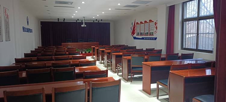 唐县隆昌假日酒店图片