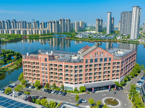 绿地铂派酒店(宁波慈溪杭州湾方特度假区店)