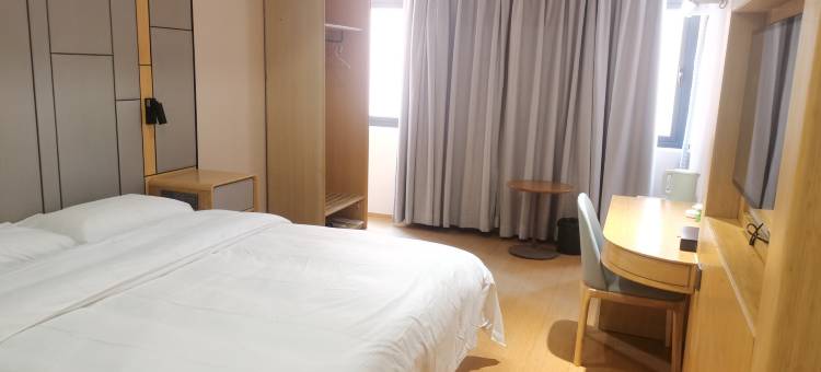 临泉喜乐美酒店图片