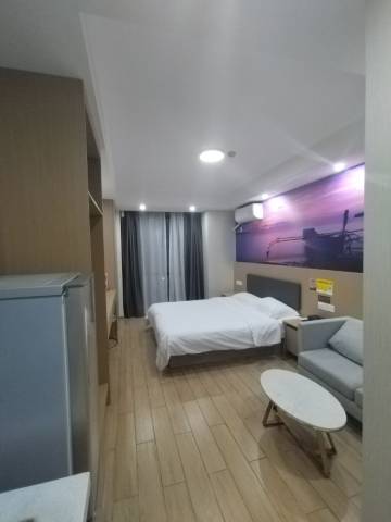 南昌缘缘宾馆(南昌西站店)