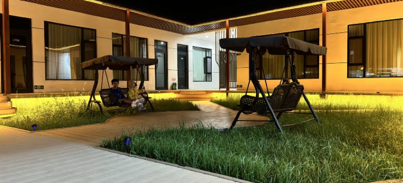 如沐初夏民宿(花海那拉提店)图片