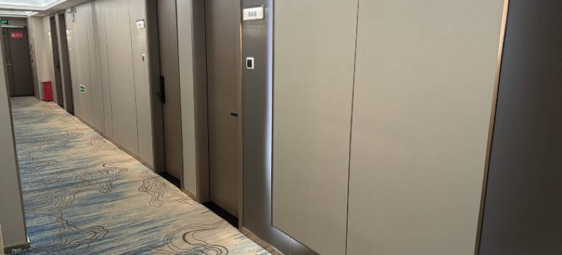 深圳嘉龙酒店(水贝珠宝城田贝地铁站店)图片