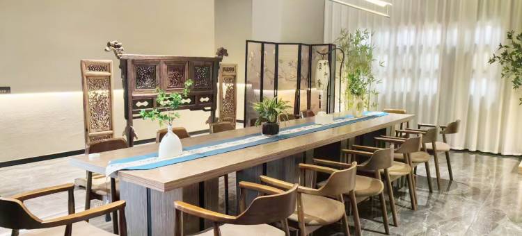 张掖锐驰国际酒店(甘州区区政府张掖西站店)图片