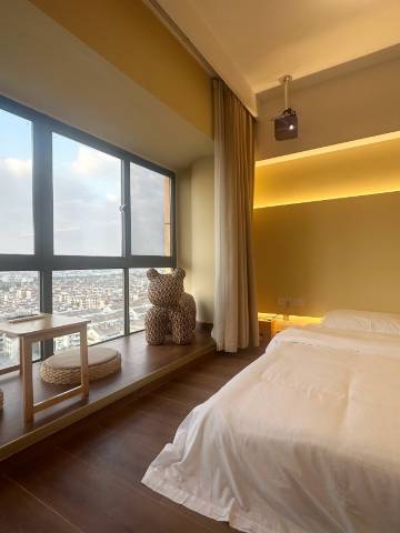 宁波鹿良城市民宿(郁金香中心店)