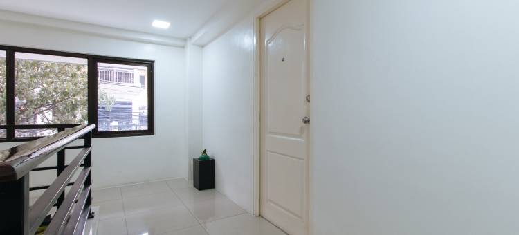 红多兹优选 @ 马卡蒂伊万吉丽斯塔街酒店(RedDoorz Plus @ Evangelista Street Makati)图片