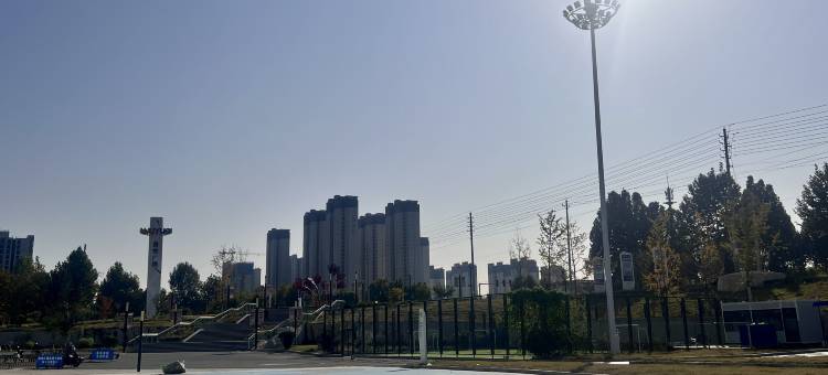 云希观影民宿(荥阳吾悦广场郑州西站店)图片
