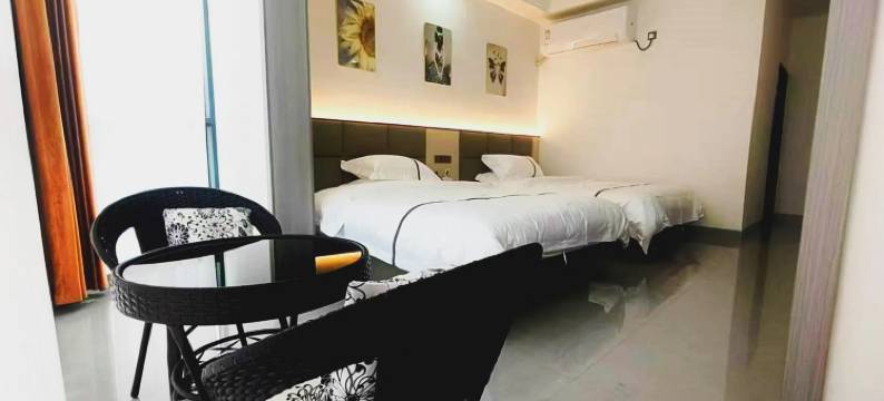 镇雄鸿禧电竞酒店(镇雄朝阳学校店)图片