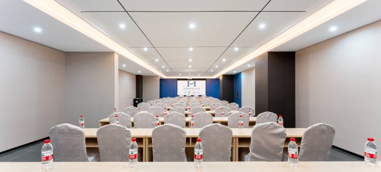 美豪酒店(济南西站印象济南泉世界店)图片