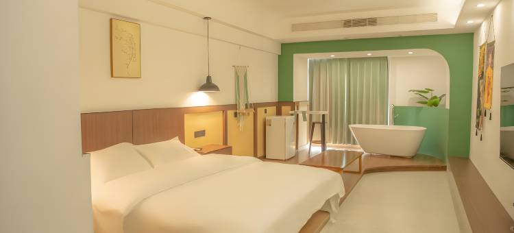 傣乐江居(西双版纳景洪江边夜市泼水广场店)图片