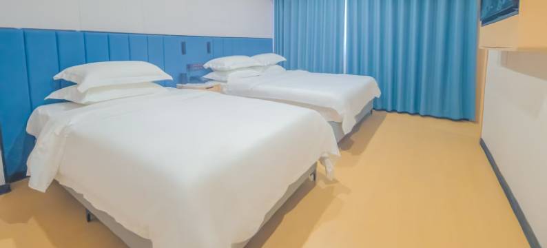 亚悦酒店(米东区古牧地中路店)图片