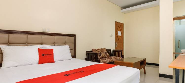 红门PLUS酒店-雅加达加兰佩穆达(RedDoorz Plus @ Jalan Pemuda Jakarta)图片
