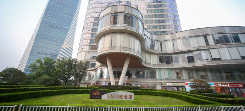 青岛柏悦海景度假公寓(火车站栈桥店)图片