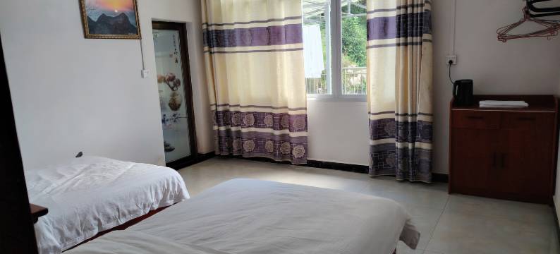 绝壁驿栈(朝东岩绝壁栈道店)图片