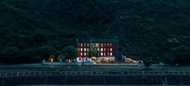 看山是山·江畔花园民宿(丹巴甲居藏寨店)图片