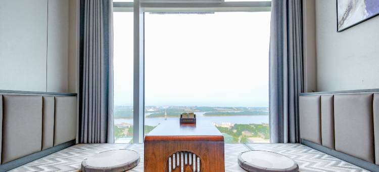 皓悦高空海景酒店(日照万平口景区万达广场店)图片