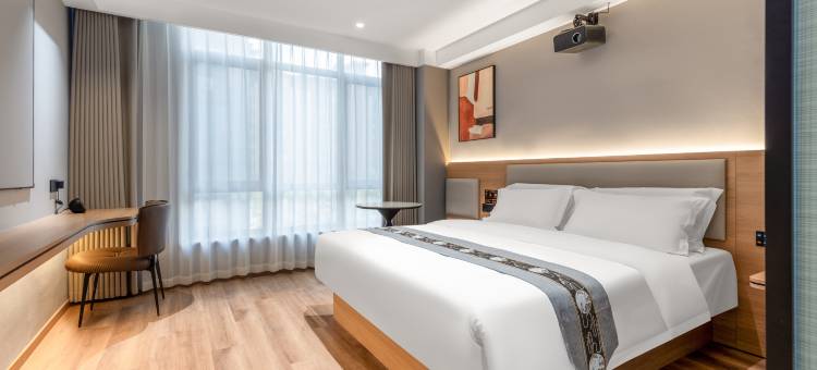 漫城酒店(天一生活广场店)图片