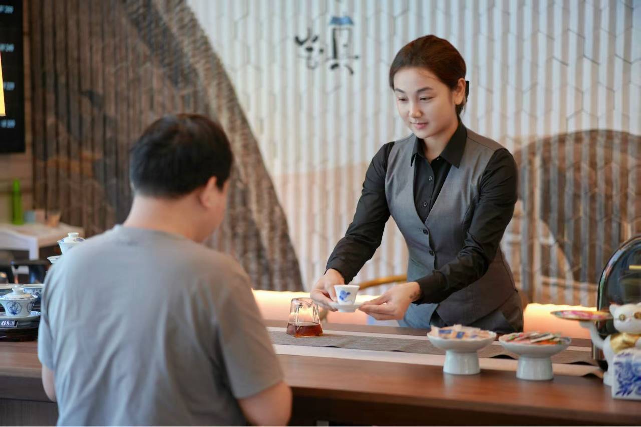 璞邸•曼居•红砖肌理180°全景酒店(御窑厂陶阳里店)图片