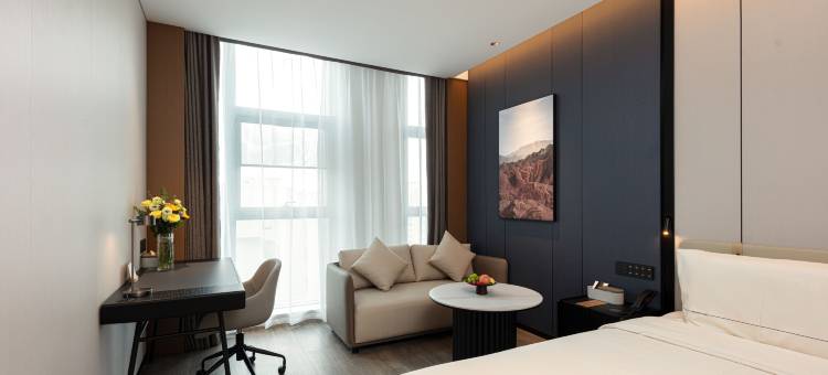 武汉张家湾省人民医院洪山院区亚朵酒店图片