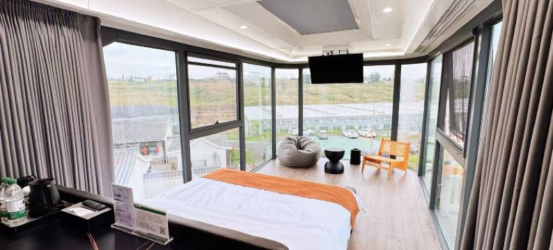 当阳绿沃川太空舱民宿图片