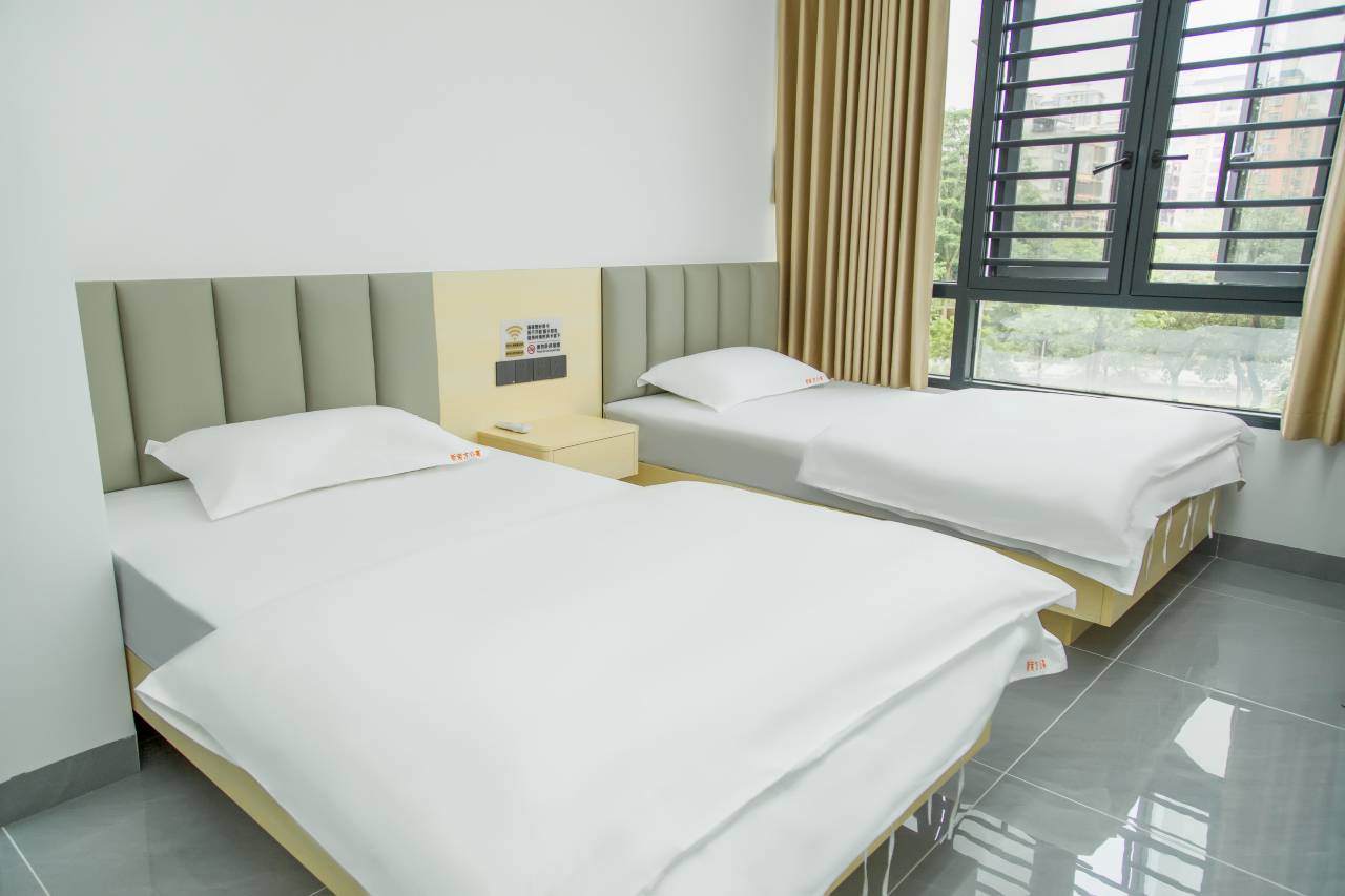 新南粤公寓(陆河林润时代中心店)