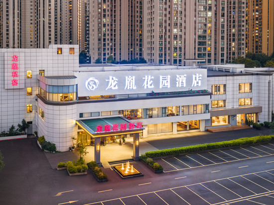 昆明.龙胤MAGICALCITYWALKWORL设计师酒店(昆明站万达广场店)