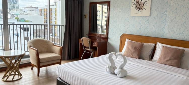 OYO 75446 特拉维斯因塔马拉49号酒店(OYO 75446 Travis Inthamara 49)图片