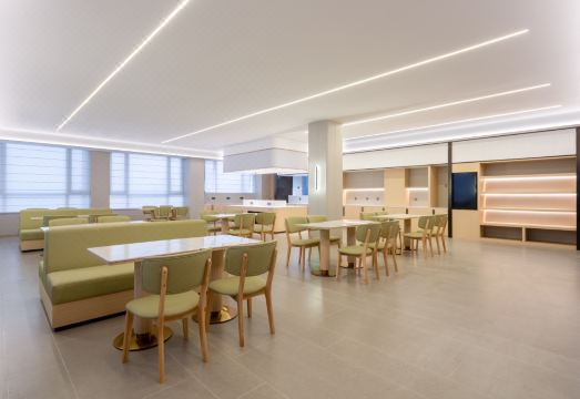 Meijihuanpeng Hotel (Dian, Shifosi Town, Zhenping County, Nanyang) Hotel Overview