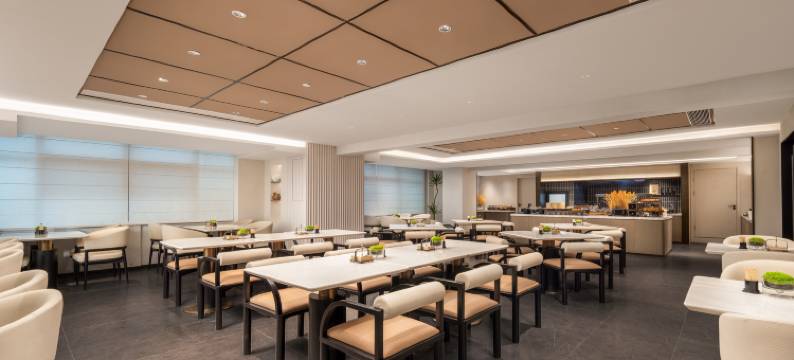 上海漕河泾桂林公园地铁站亚朵酒店图片