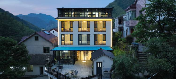 城品·倚山隐居(安吉藏龙百瀑店)图片