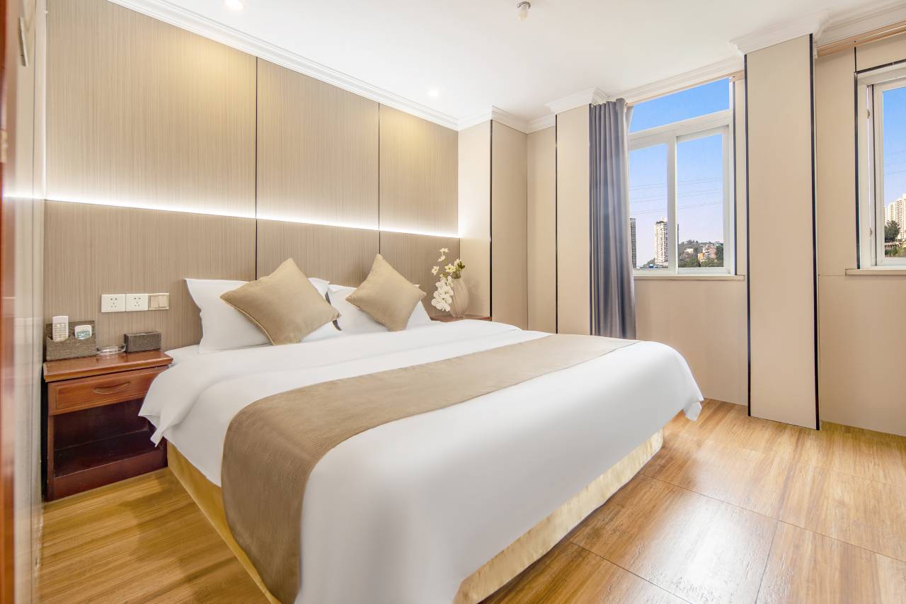 轻住·舒曼特酒店(重庆图书馆地铁站西南医院店)