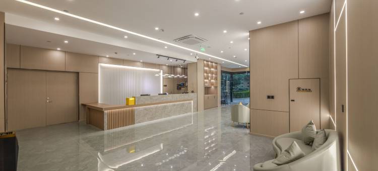 青藤艺宿酒店(余姚行政服务中心店)图片