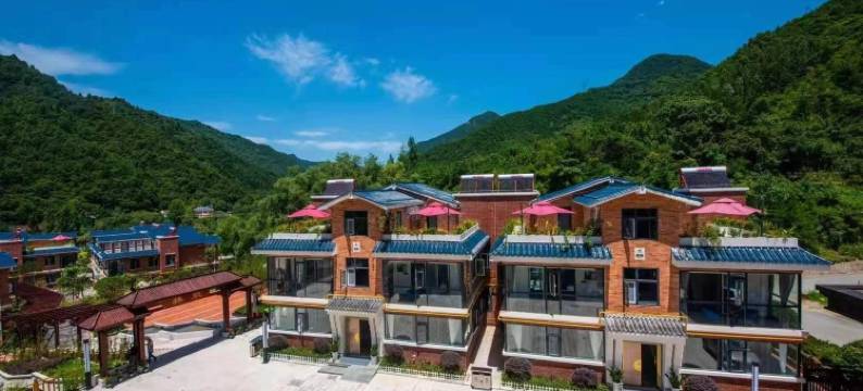 留坝紫柏康养酒店图片