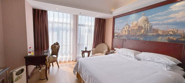 维也纳酒店(上海佘山欢乐谷店)图片