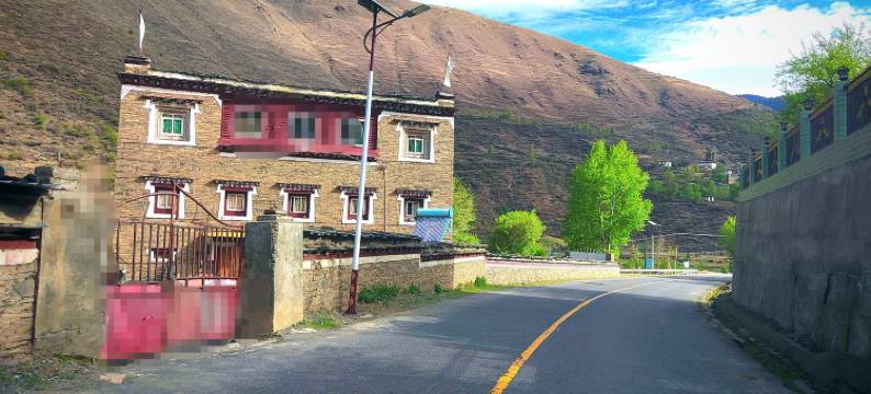 康定古碉观景民宿图片