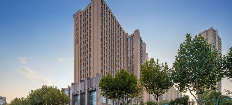 武汉维佳青舍酒店(武汉南湖理工大学店)图片