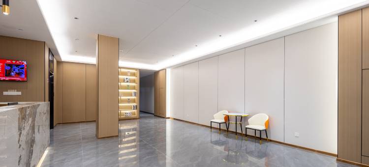 悦智酒店(临高富罗广场店)图片