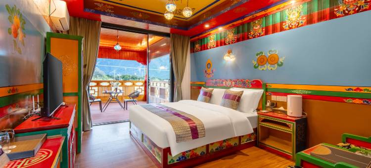 波密雍藏·嘎朗山居图片