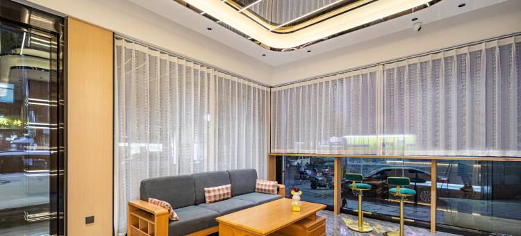 丽呈睿轩酒店(昆明长水国际机场店)图片