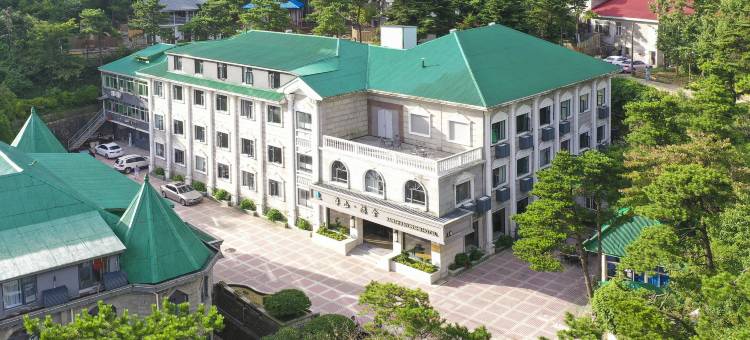庐山畔山隐舍度假酒店(庐山牯岭镇小天池店)图片