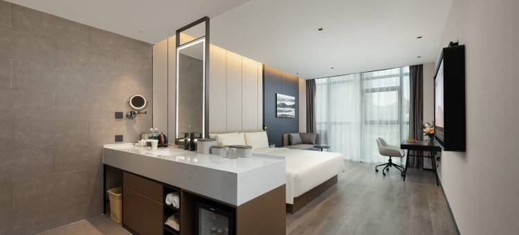 上海静安大融城亚朵酒店图片