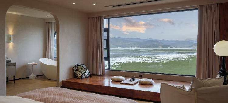 香格里拉·拉菲尔·草原与海·度假庄园 villa(纳帕海景区店)图片