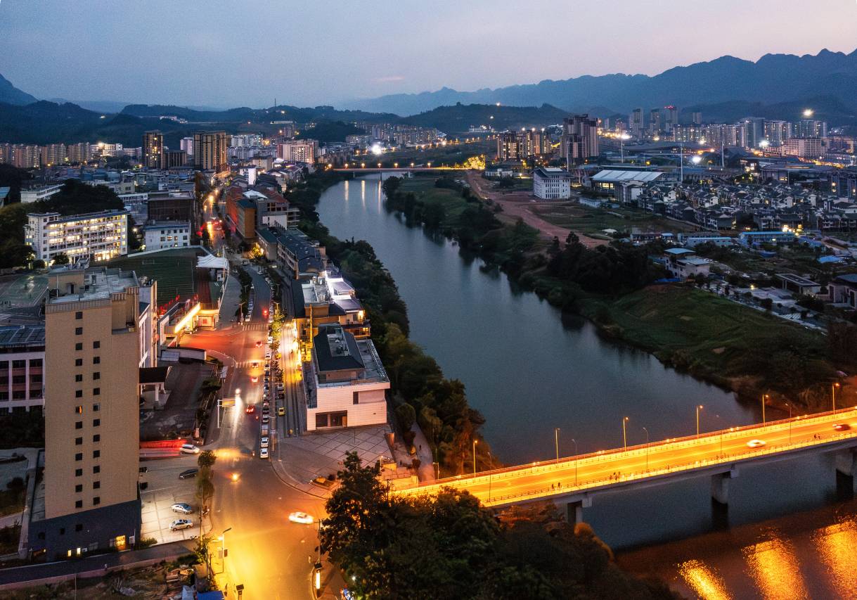 江畔壹号 Starry 180°超一线江景·轻奢度假民宿 (荔波古镇店)图片