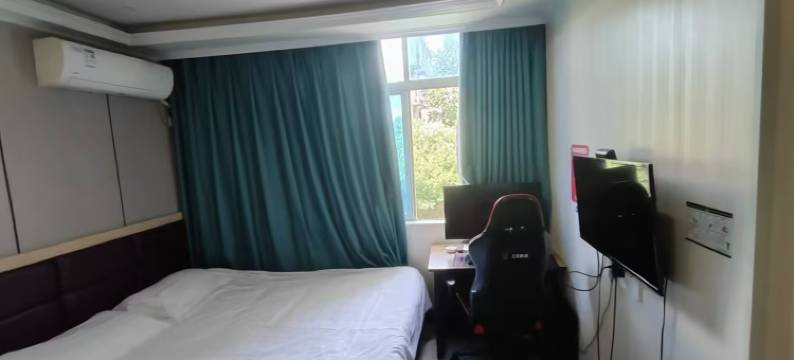 思恩电竞酒店(竹辉桥地铁站店)图片