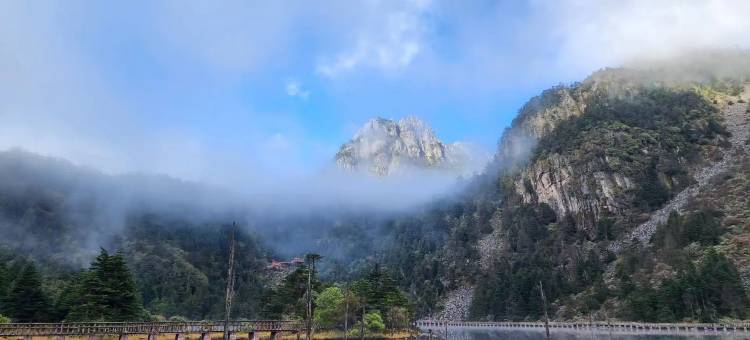 壹家酒店(普格县螺髻山风景区店)图片