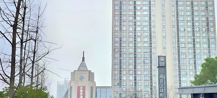 金湘玺酒店(长沙高铁南站雨花区政府地铁站店)图片