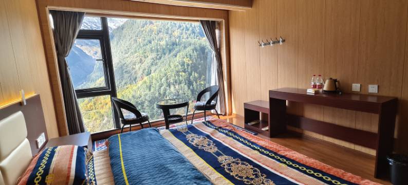 德钦逸云庭客栈图片