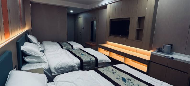 杂多澜沧江酒店图片