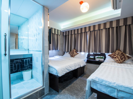 香港新月宾馆(尖沙咀地铁C2)