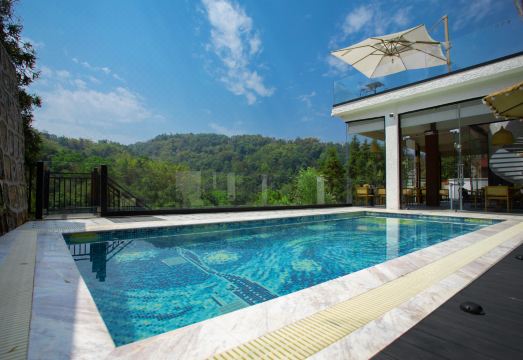 WILDWOOD VALLEY Hotel Overview